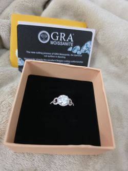 GRA Moissanite Silver Ring with Round Stone