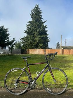Trek 1.2 Road Bike – 56cm Aluminum Frame, Carbon Fork