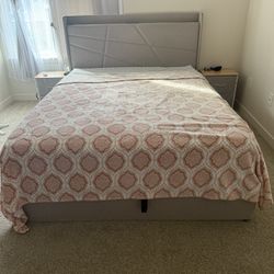 Queen Bed 