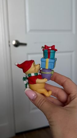 Disney Winnie the Pooh 2006 Christmas Ornament – Scholastic Collectible