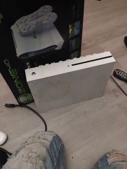 Box of Xbox and phone scraps