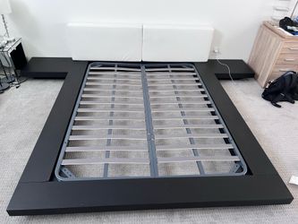queen platform bed