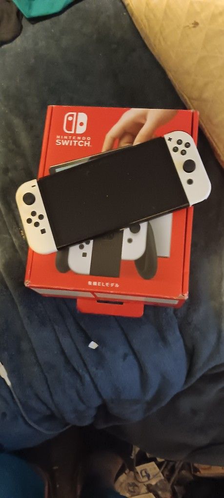 Nintendo Switch Oled System With Controller