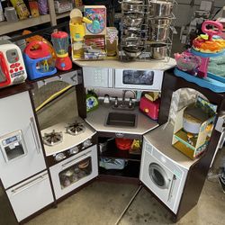 Fully Loaded Kids Kitchen