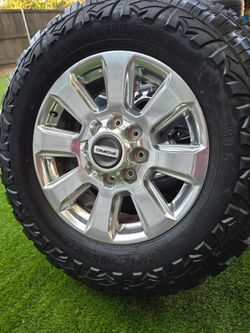 Ford platinum  wheels 20 inch tires 35"