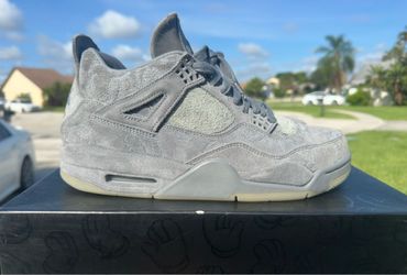 Nike Air Jordan 4 x KAWS