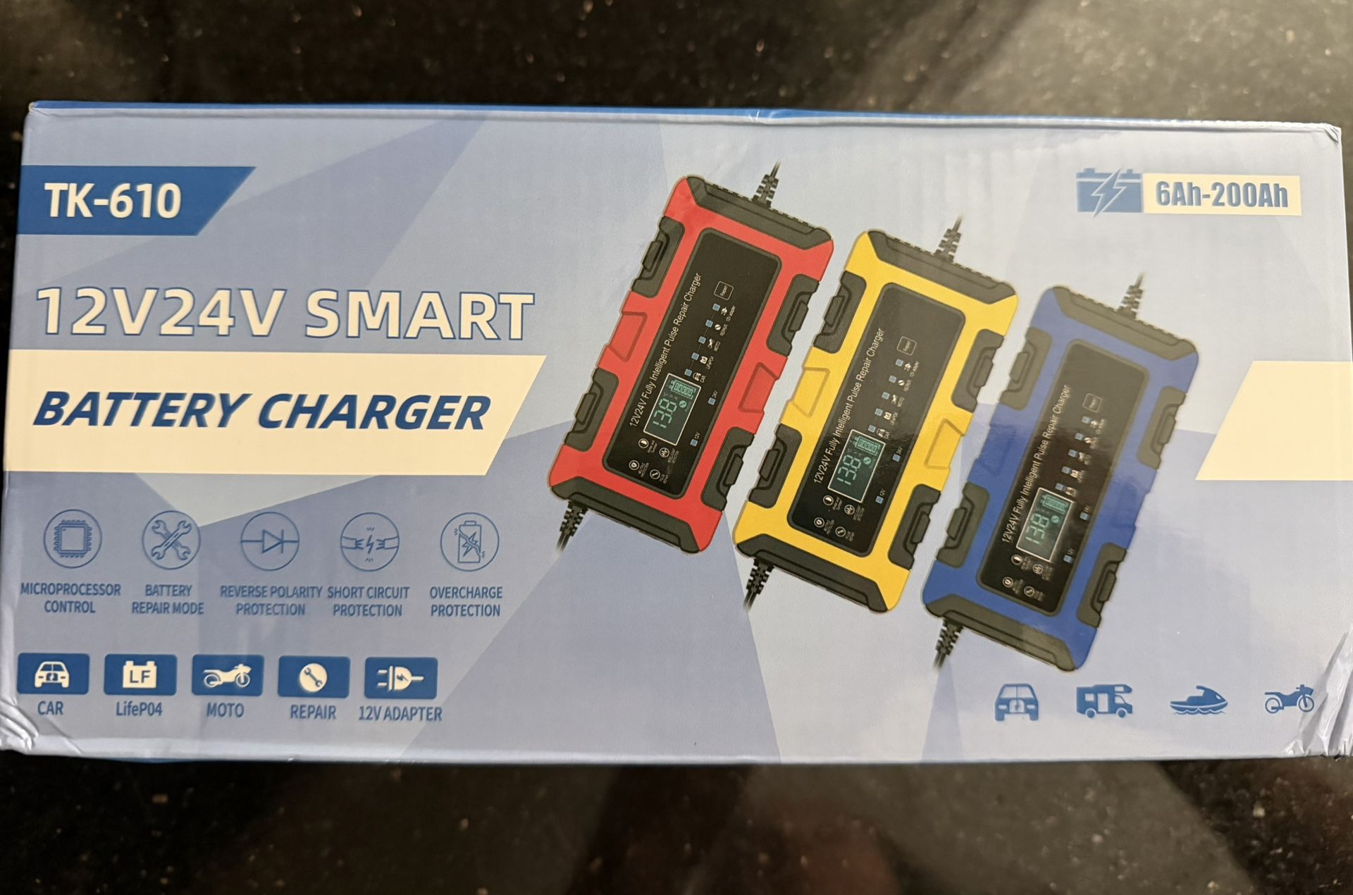 12V/24V Smart Battery Charger & Maintainer – 10A