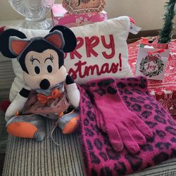 COACH SCRAVE N GLOVES W MINNIE