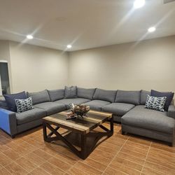 Havertys Sectional Sofa – Grayish Blue – Great Condition