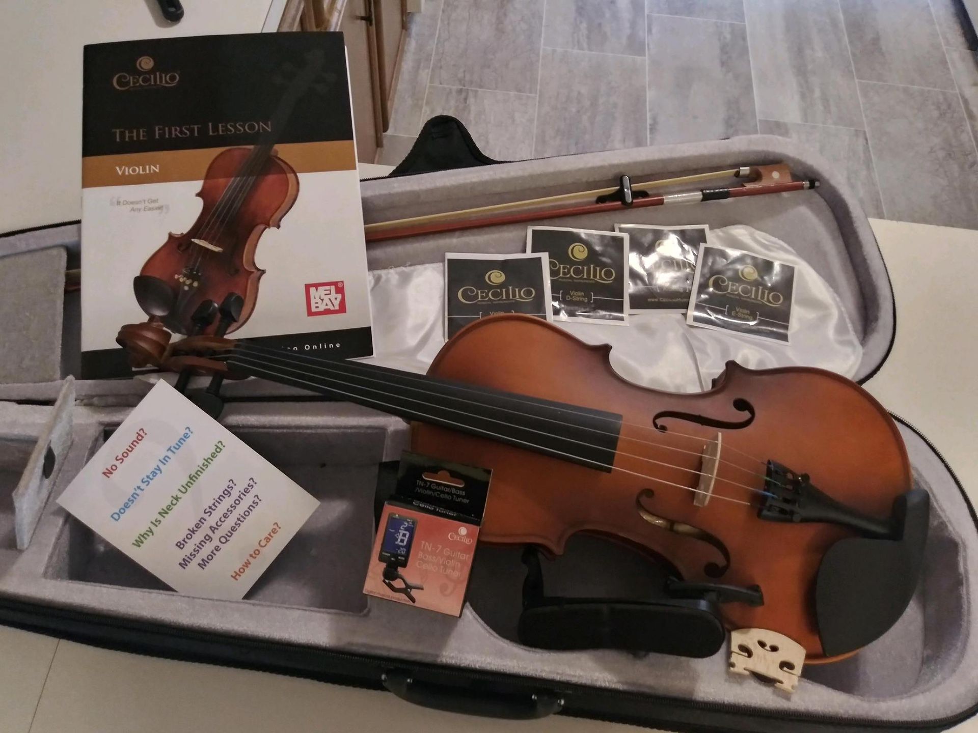 Cecilo Violin Brand new never used