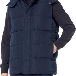 NEW SZ Medium Men Relaxed-Fit Water Repellent Recycled Polyester Hooded Puffer Vest
