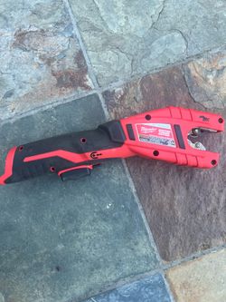 Milwaukee pipe cutter