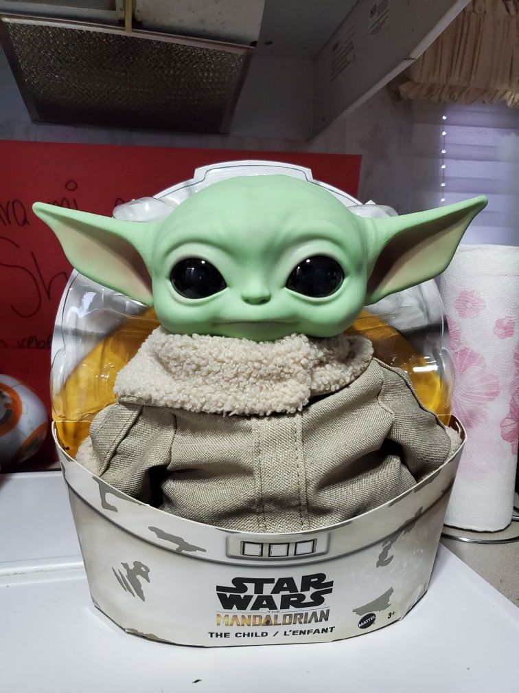 Baby Yoda The Child from the Mandalorian)