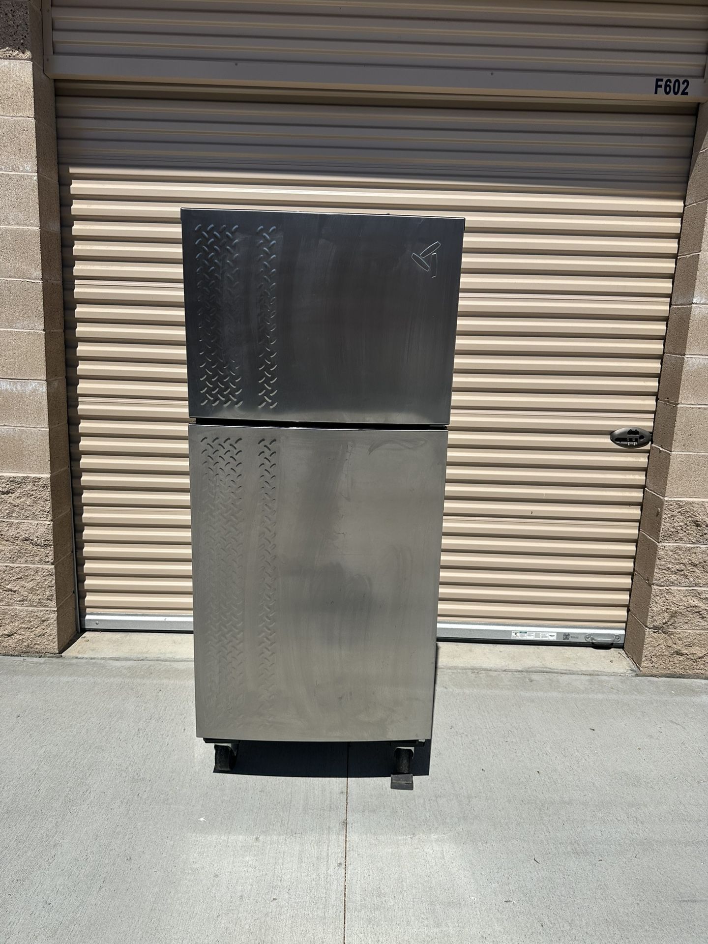 Whirpool Gladiator Chillerator Garage Fridge / Freezer