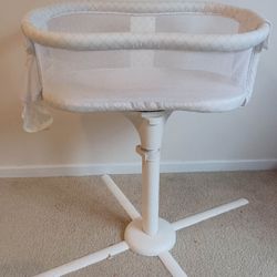 Halo BassiNest and additional Cotton Sheet