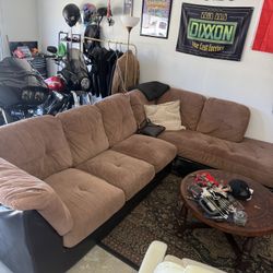 Free Sectional Couch 