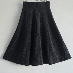 Uniqlo winter skirt