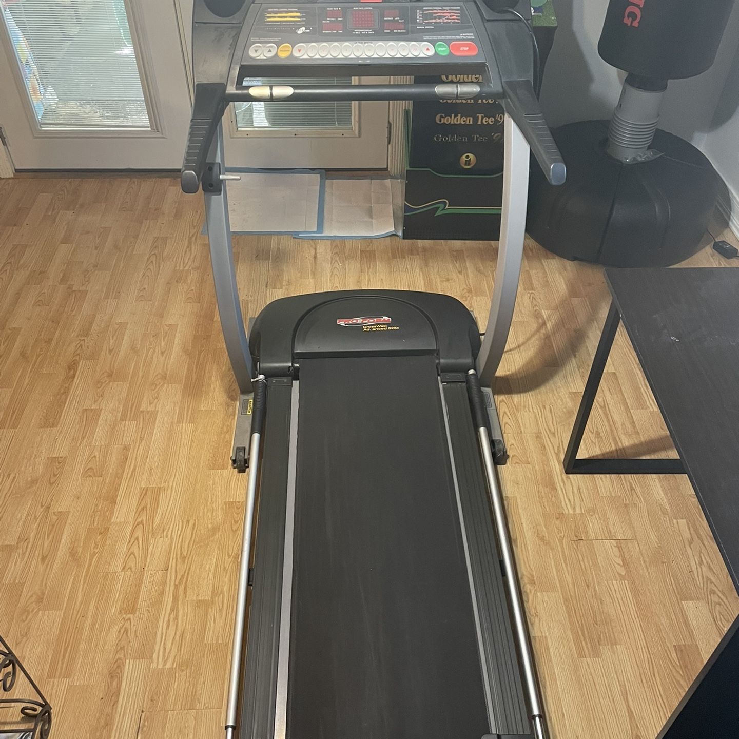 Treadmill Proform Crosswalk Advanced 525x for Sale in Cincinnati OH OfferUp