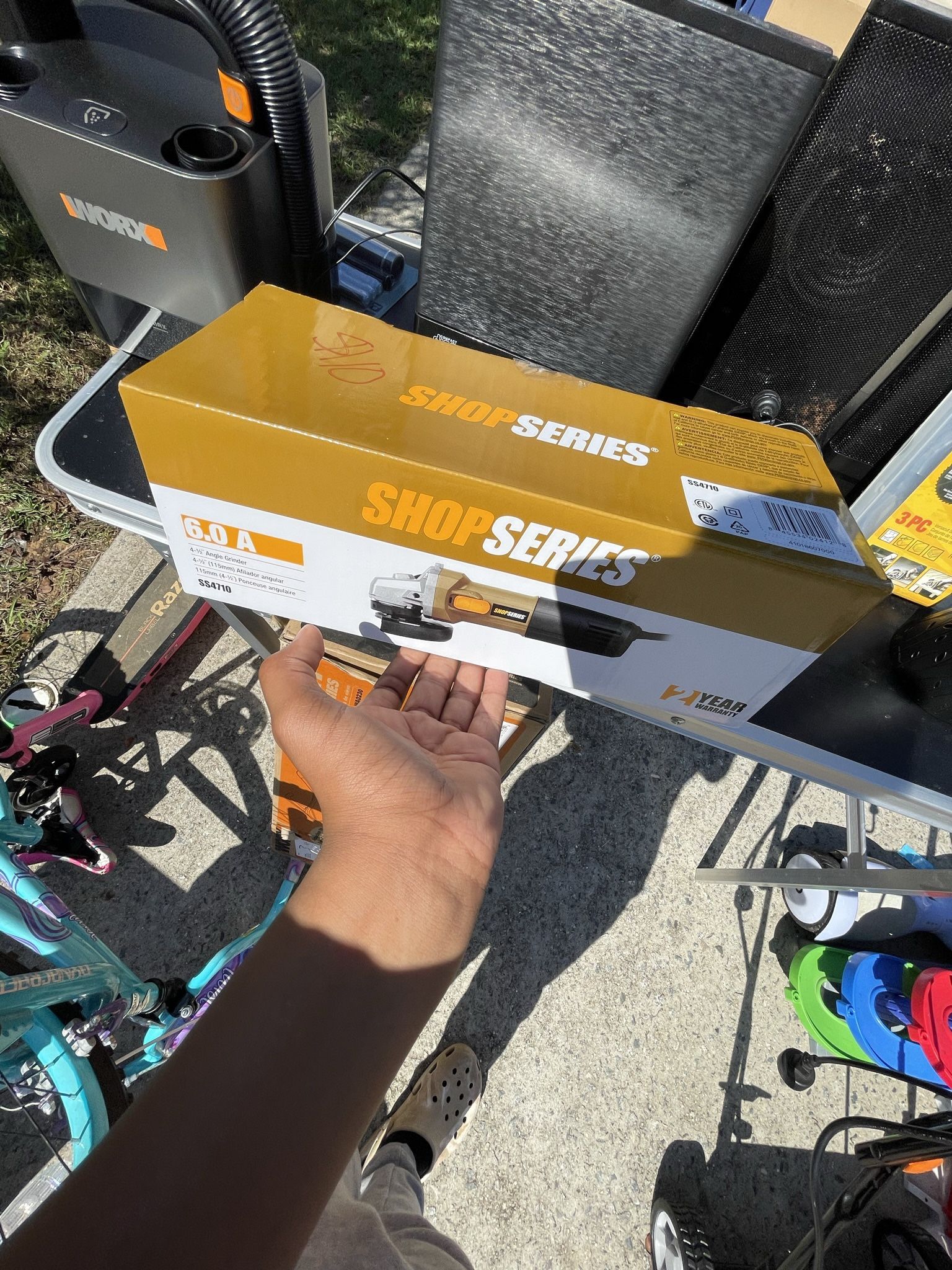 Angle grinder