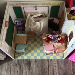 Barbie School