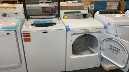 Maytag Washer and Dryer Set