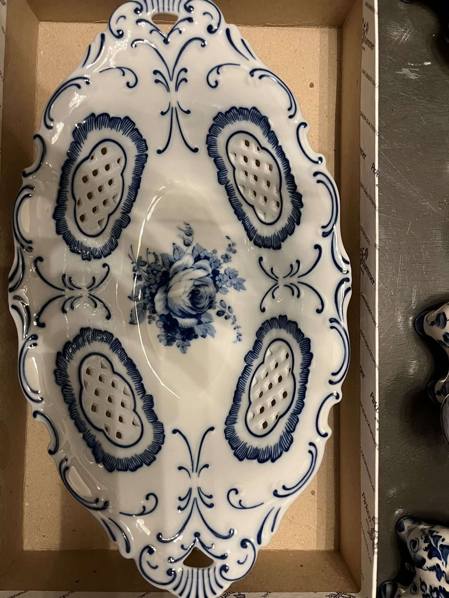 Porcelain Vintage Fruit Bowl
