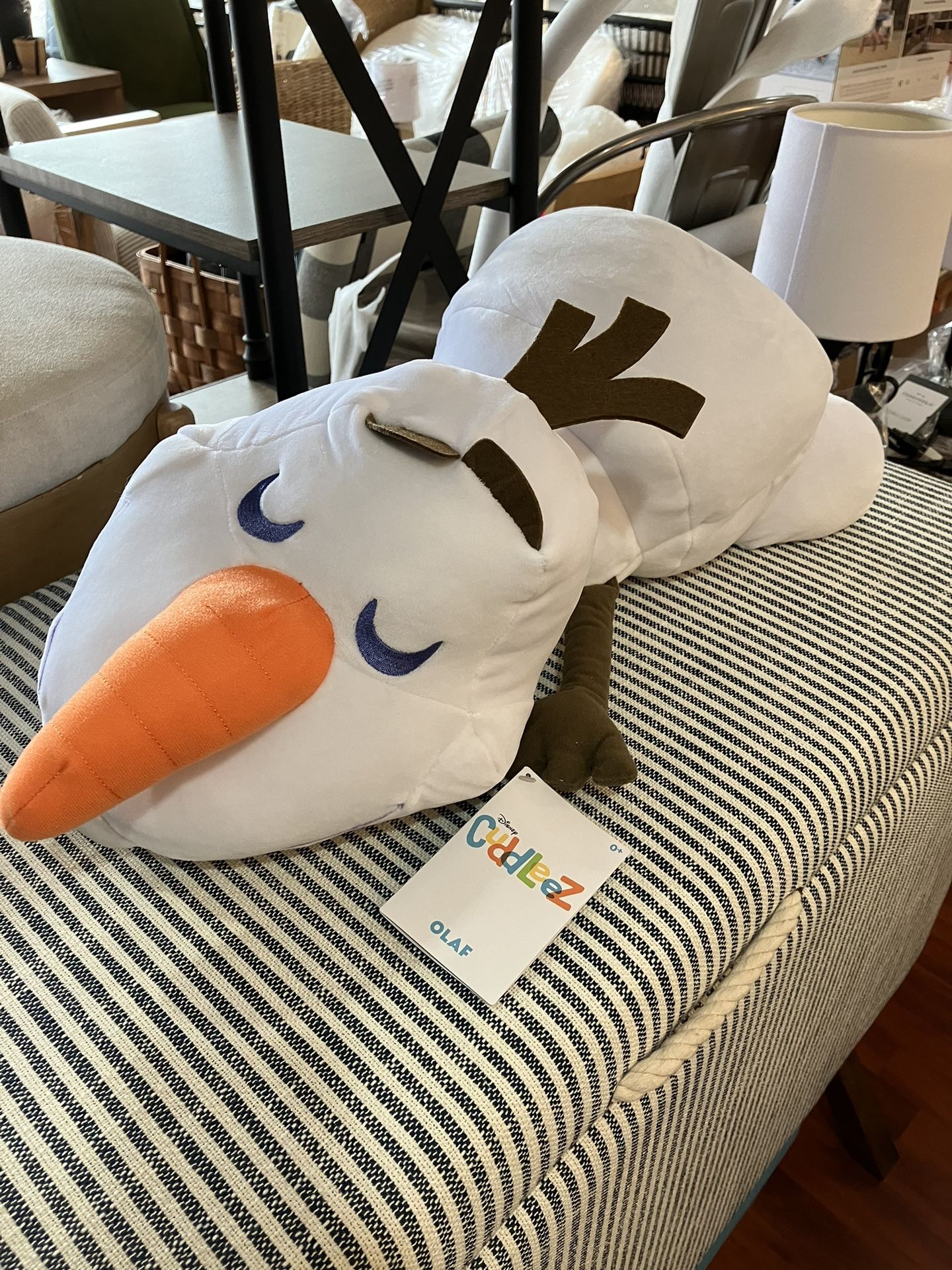 Cuddleez Olaf Pillow