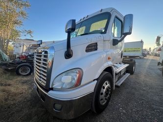 2013 Freightliner single axle Cascadia