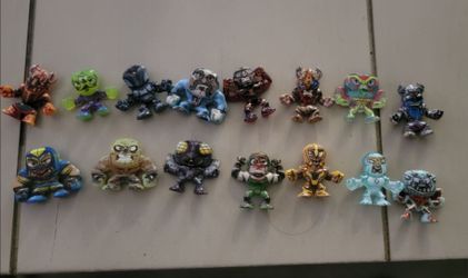 Lot of 15 Gormiti Collectible Figures