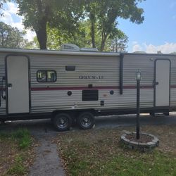 2018 Cherokee Forest River Grey Wolf