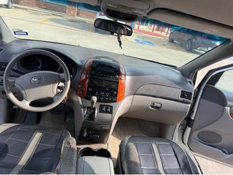 2008 toyota sienna