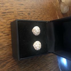 22k Gold Stud 