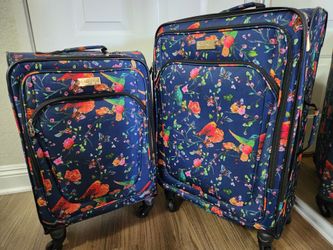 Luggage w/4 wheels