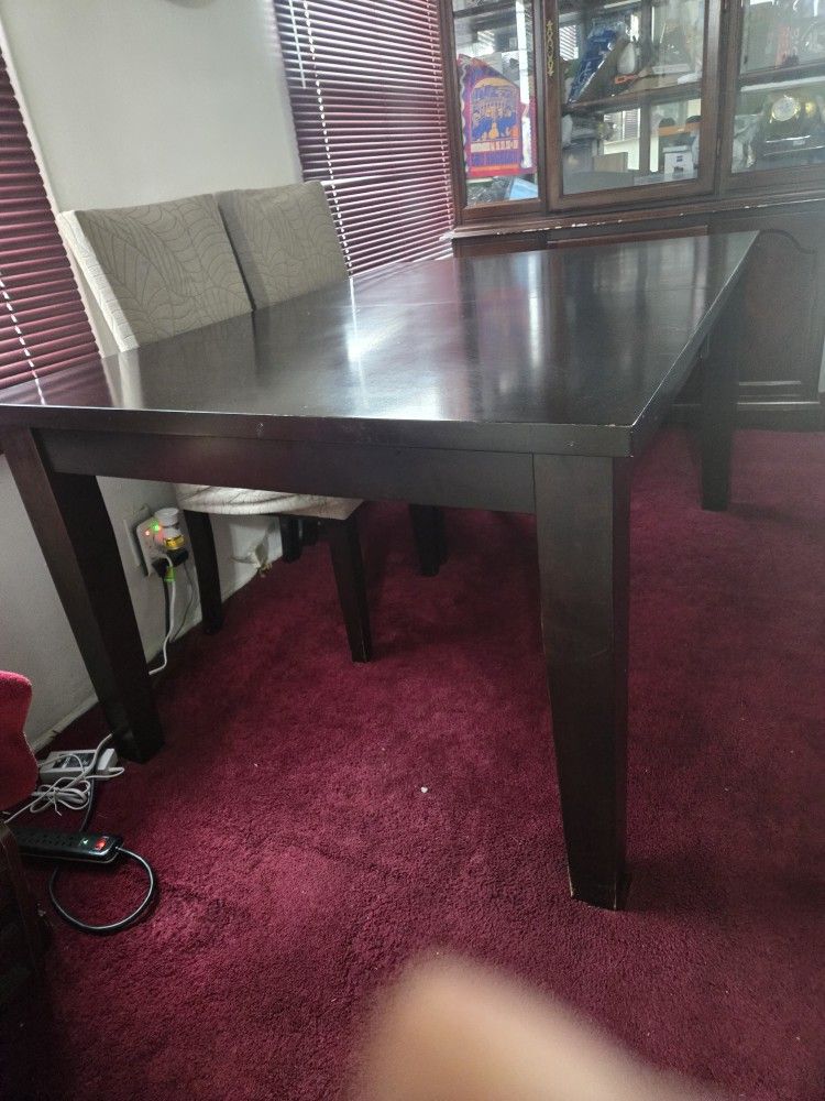 Dinning Table