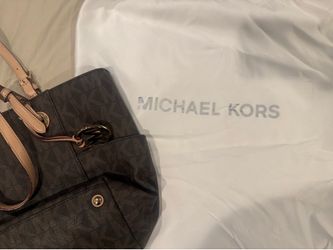 Michael Kors Jet set purse