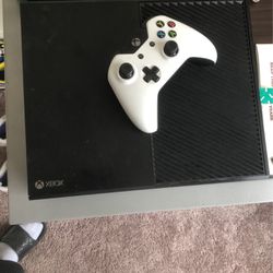 Xbox One with Controller 