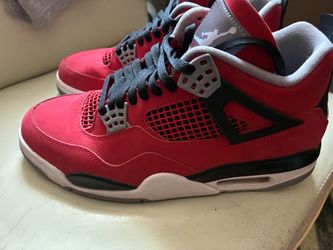 Jordan 4’s “Toros” as 10.5