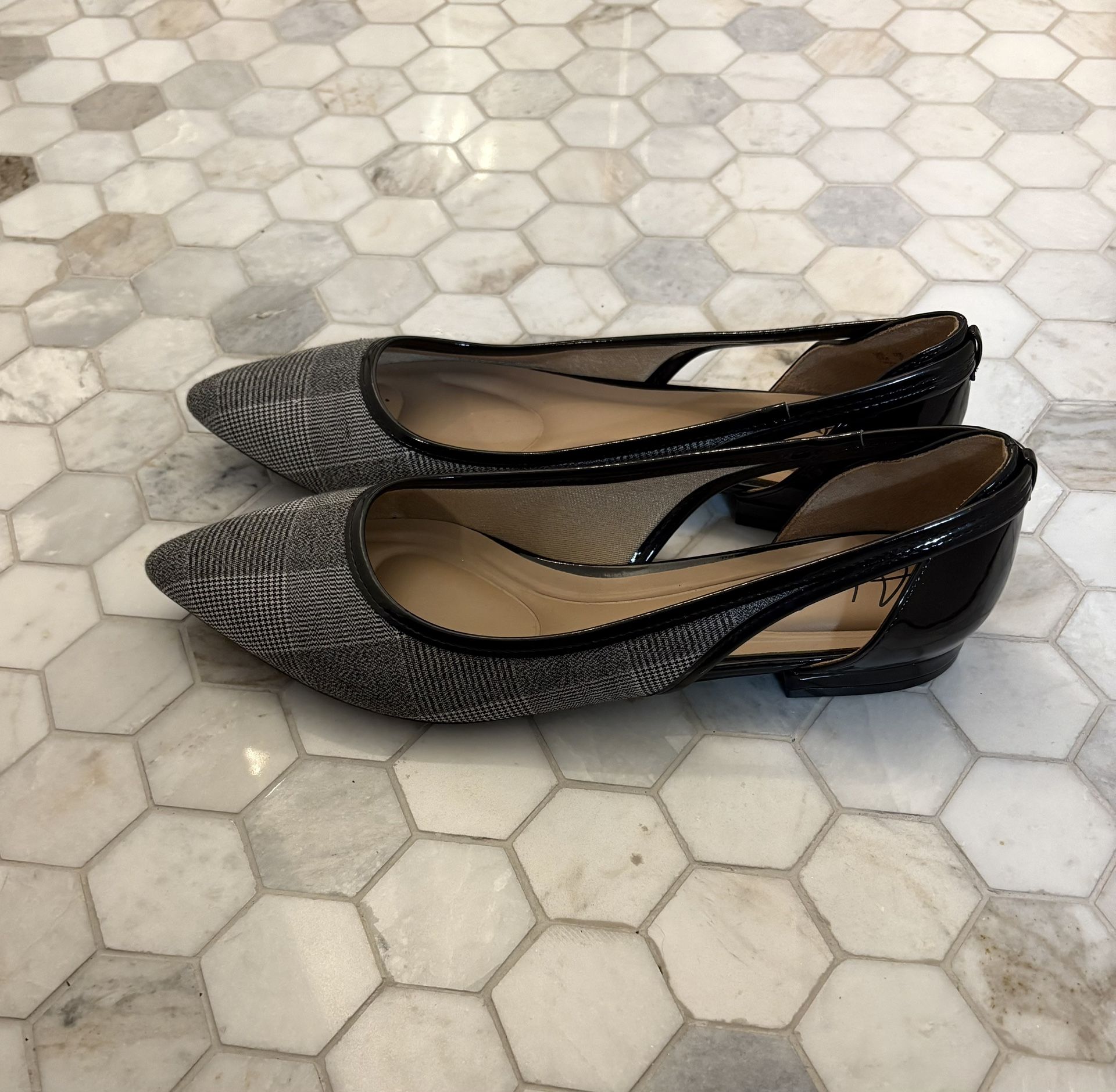 Bella True Comfort Flats Size 9