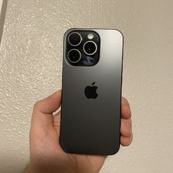 Very Good Condition iPhone 15 Pro 1TB Unlocked FIRM ON PRICE