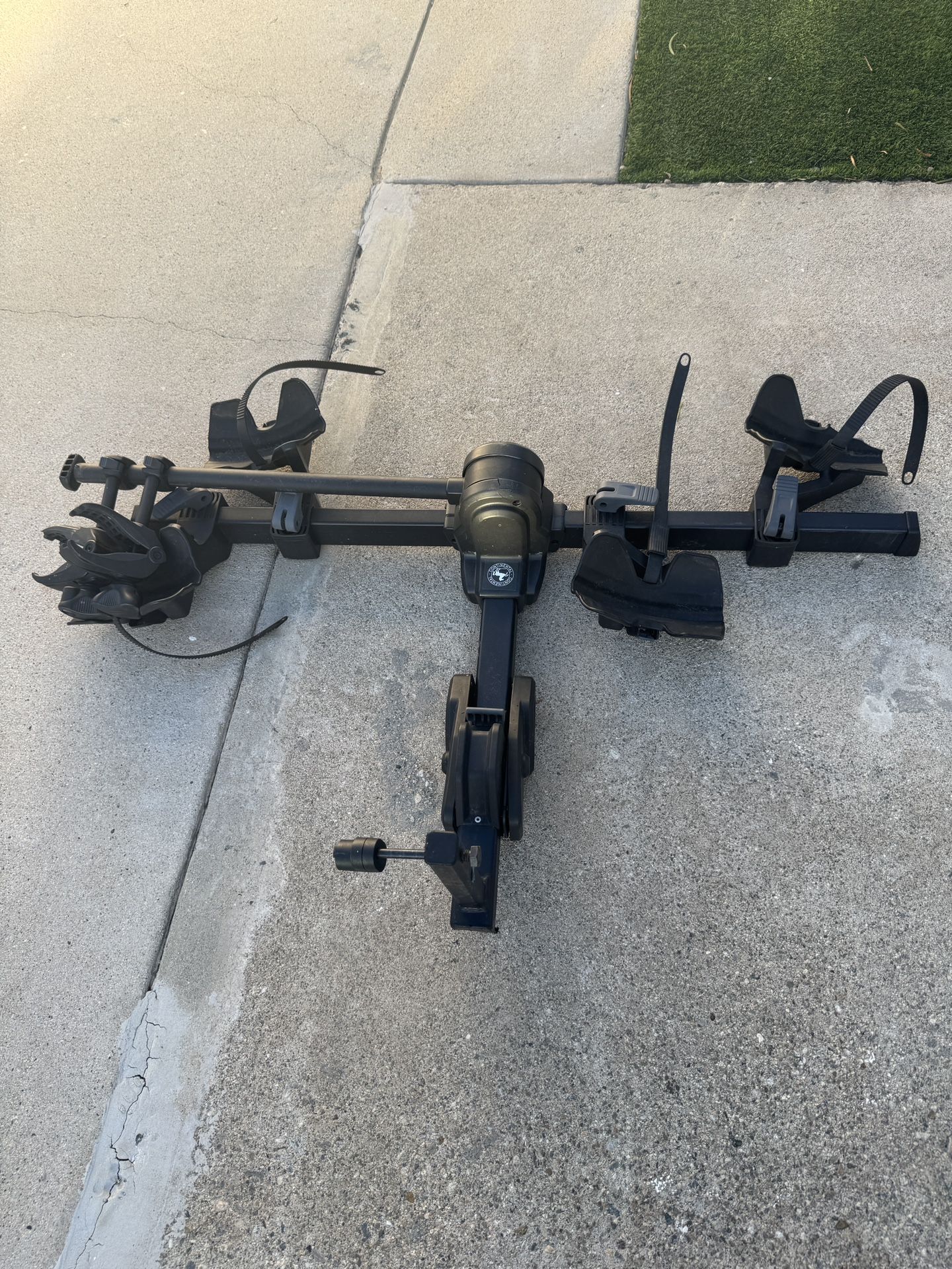 Thule 2 Bike Rack With Lock And Keys 1.25”