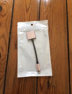 iPhone headphone port and charge at the same time rose gold brand new
