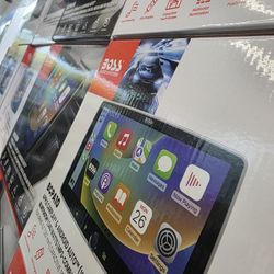 Boss Elite 10 Inch Touchscreen Android IPhone Auto Carplay 