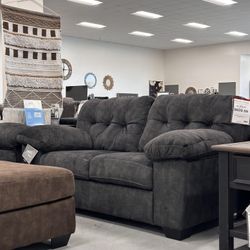 👋 Brand New 👋 Sale ● Accrington Granite Sof a and Lovesea t ● Oversized Accent Ottoma n Accrington Earth Color  { can be sold separately }