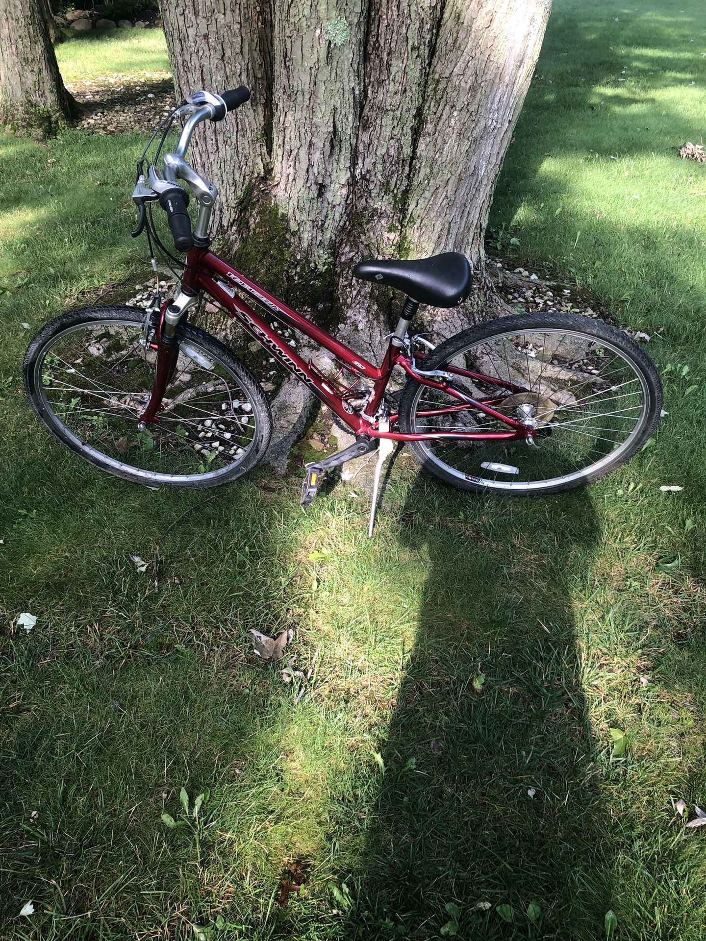 28” Schwinn Hyrbid Bike