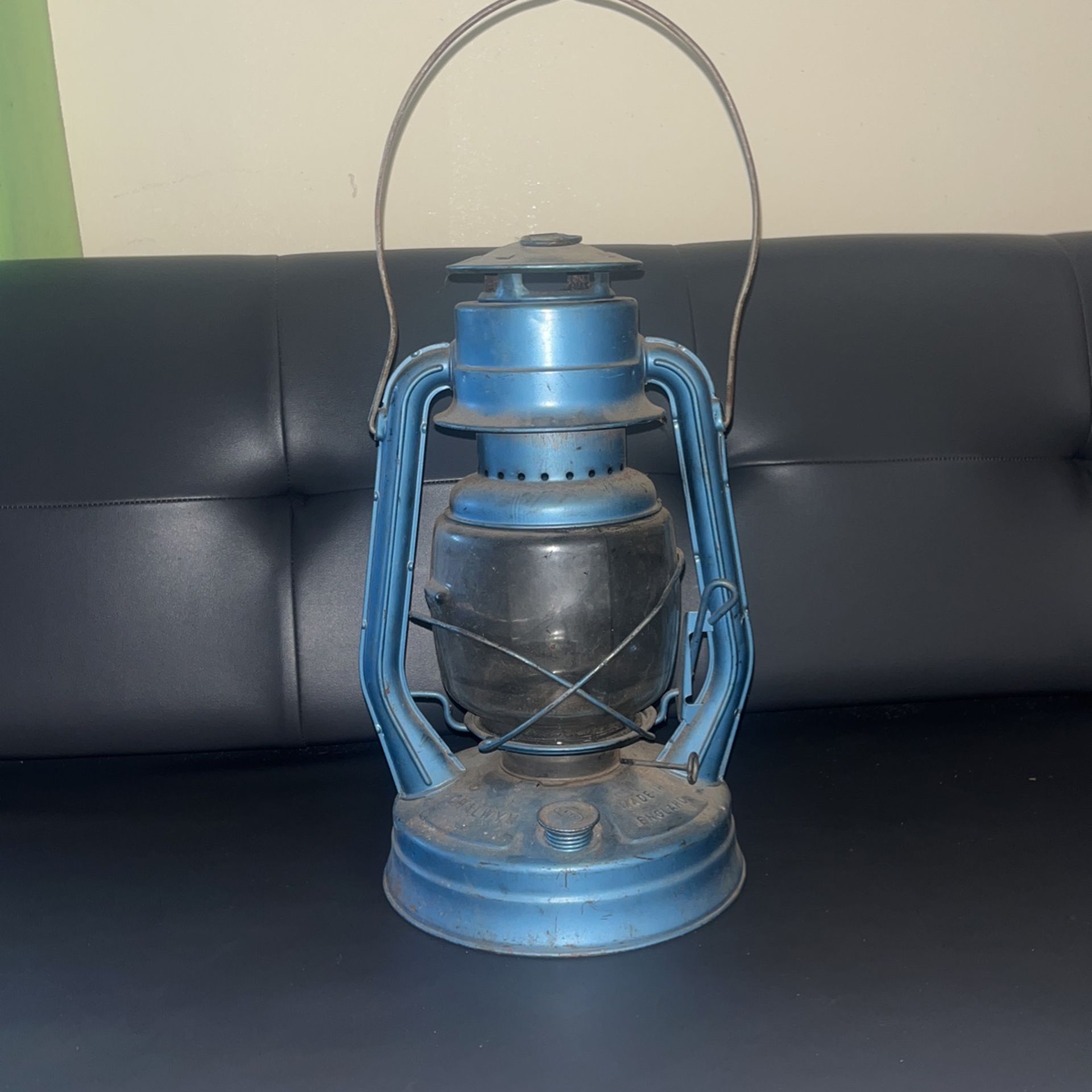 Antique Chalwyn Kerosene Lamp Made In England
