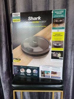 Holiday Sale! ! Shark AI ULTRA 2in1 Robot Vac Brand New!