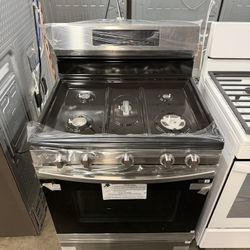 Black Friday Sale!! Samsung 30 in. 5-Burner Smart Freestanding Gas Range in Stainless Steel with Integrated Griddle 