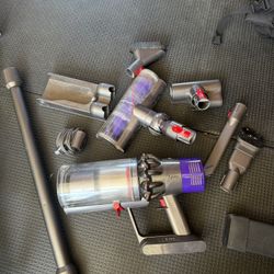 Dyson V11 Extra Cordless Vacuum Cleaner | Iron