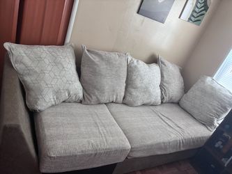 🔥🔥Great Price!! Light brown two-piece sectional