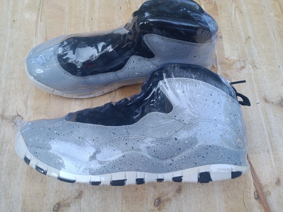 Jordan Retro 10's "Cement"....Sz 7y